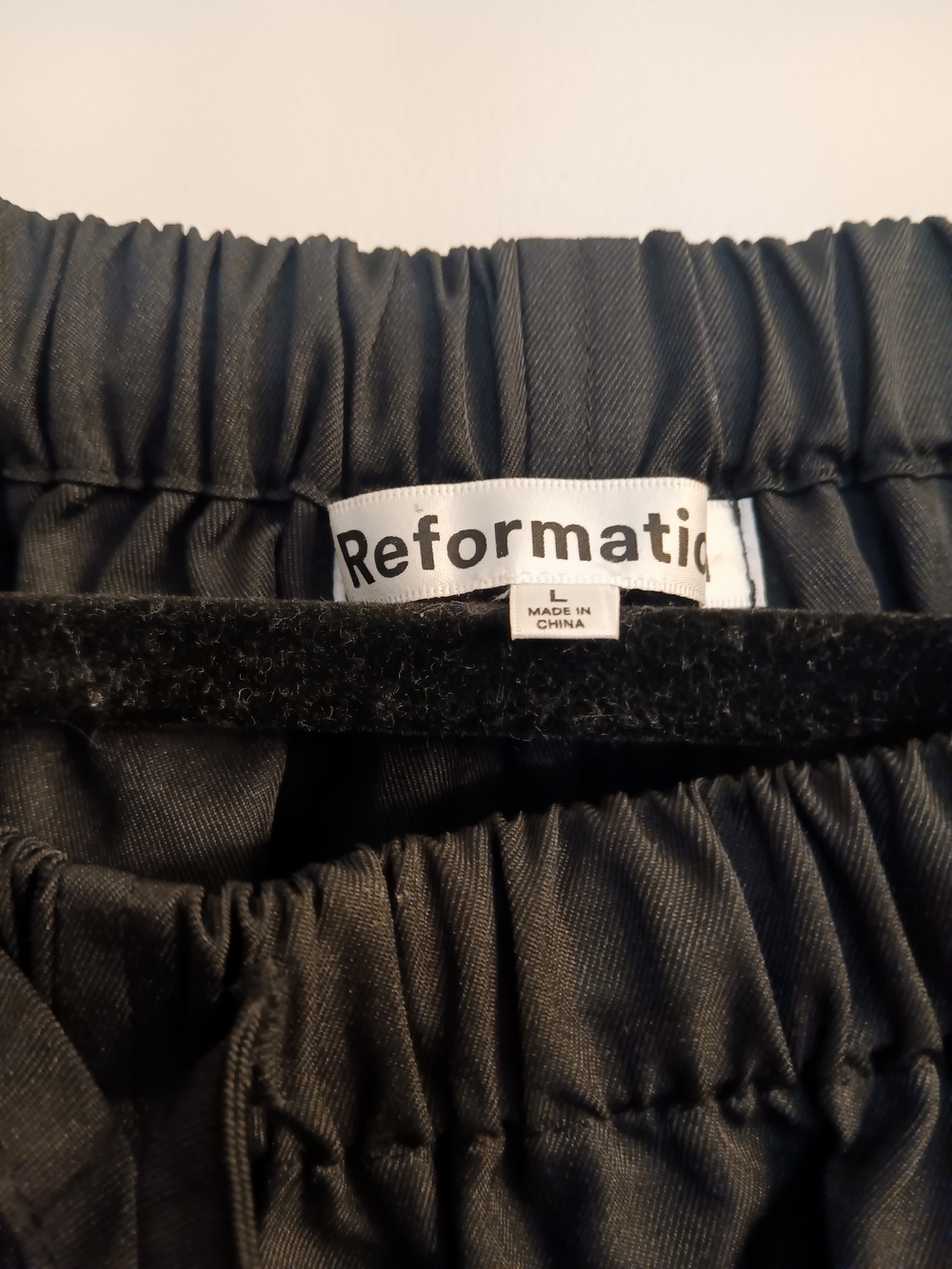 Reformation Ethan Black Wide-Leg Cargo Pants - Picture 3 of 7